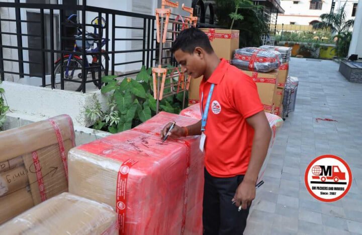 10 Essential Tips for a Smooth and Stress-Free Moving Experience